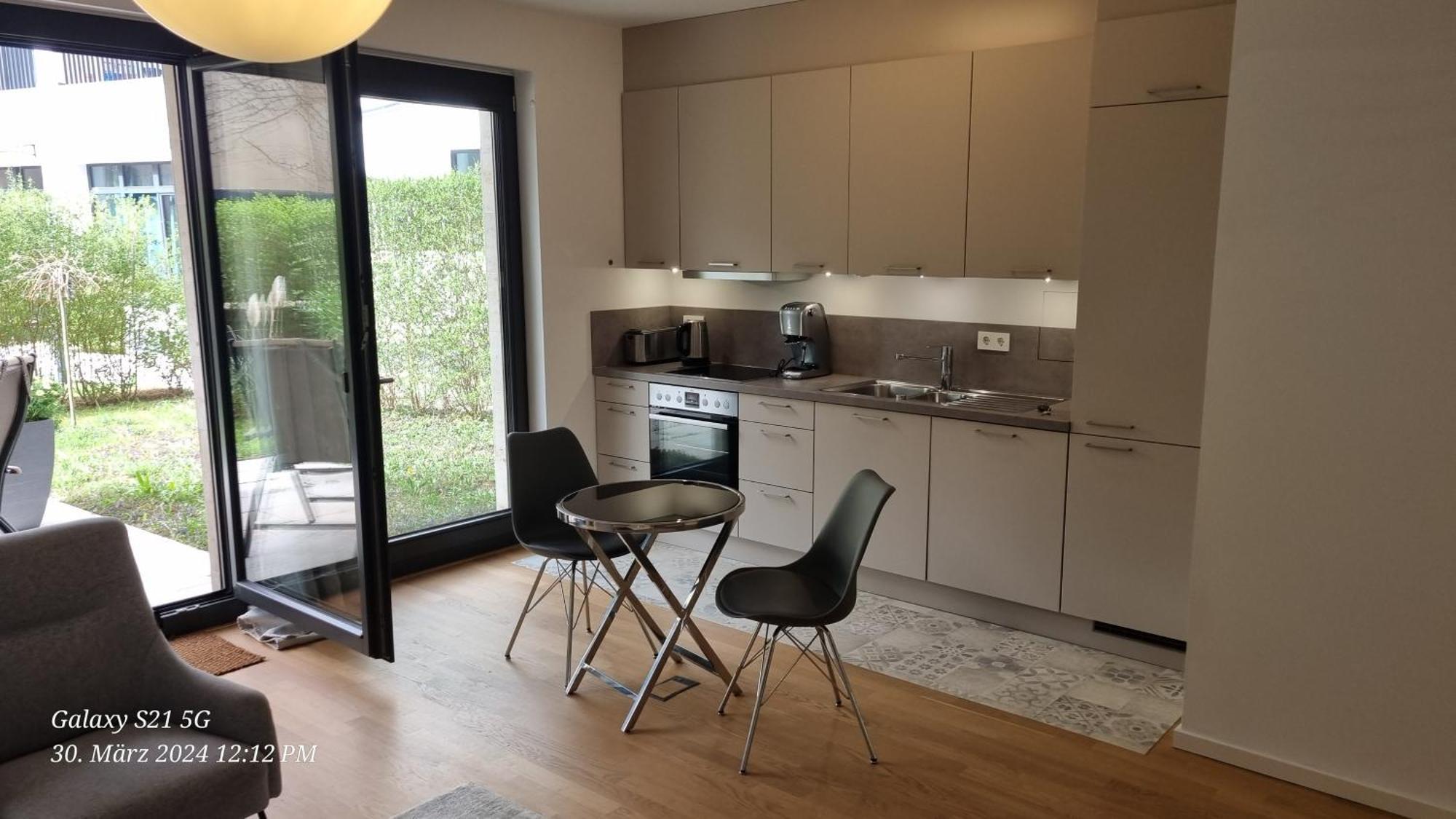 Luxi Luxurioeses Appartement Mit Terrasse Und Garten Mitten In Берлин Экстерьер фото